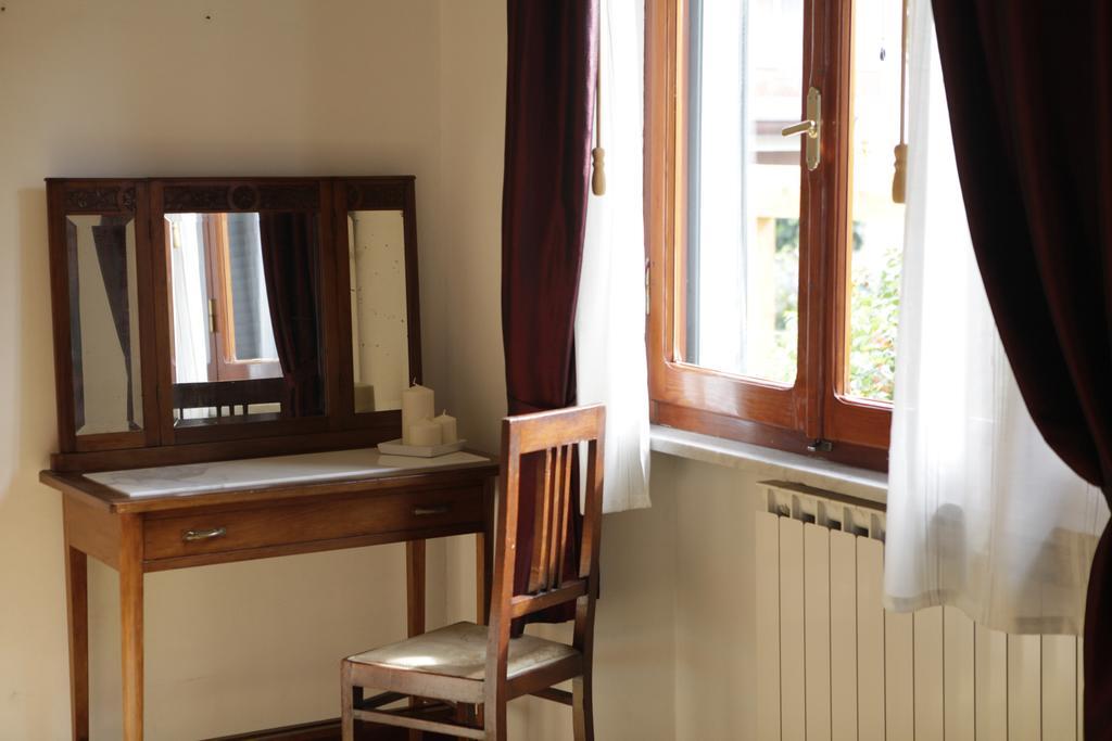B&B Casa Di Claudia Marina Di Carrara Quarto foto